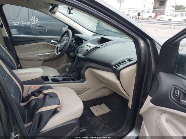 1FMCU0GD1HUB57031 Ford ESCAPE SE