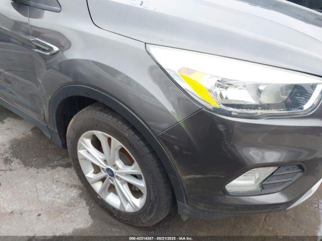 1FMCU0GD1HUB57031 Ford ESCAPE SE