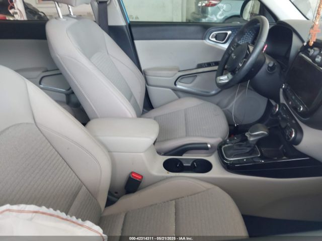 KNDJ33AU1R7225272 KIA SOUL EX