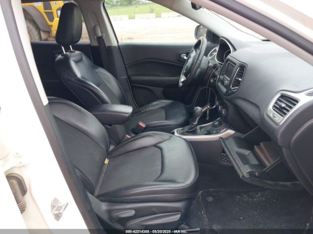 3C4NJDBB8HT628279 Jeep New Compass Latitude 4x4
