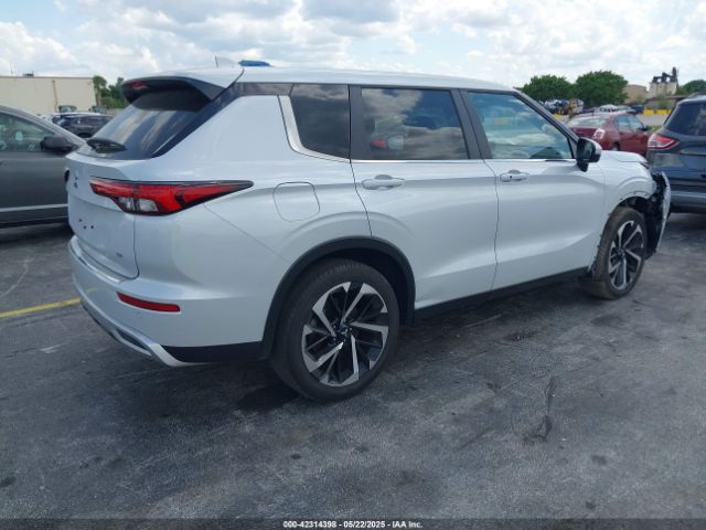 2024 MITSUBISHI OUTLANDER JA4J3VA8XRZ086126 Photo 3