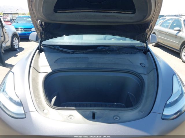 2021 TESLA MODEL Y 5YJYGDEE7MF157459 Photo 9