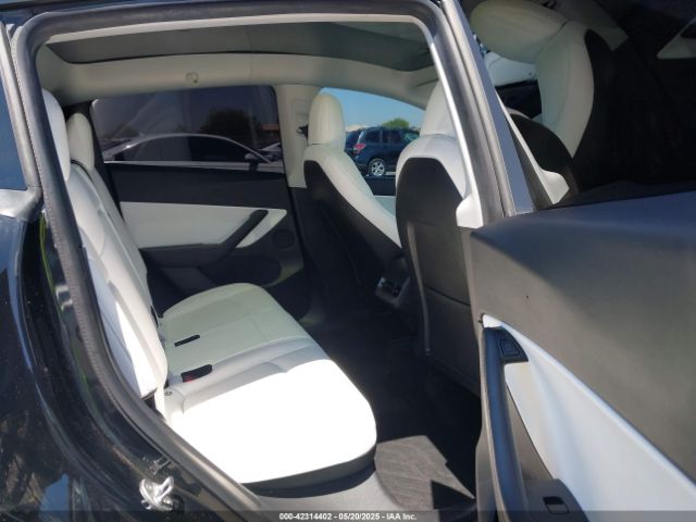 2021 TESLA MODEL Y 5YJYGDEE7MF157459 Photo 7