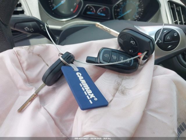 1FMCU9G93GUB82527 Ford 2016