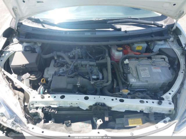 JTDKDTB35F1581312 Toyota Prius C One