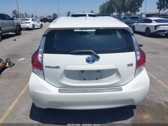 JTDKDTB35F1581312 Toyota Prius C One