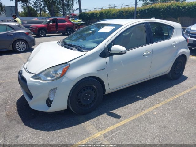 JTDKDTB35F1581312 Toyota Prius C One