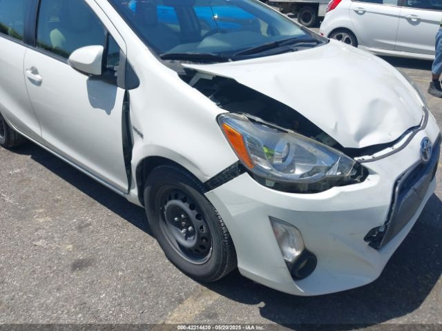 JTDKDTB35F1581312 Toyota Prius C One