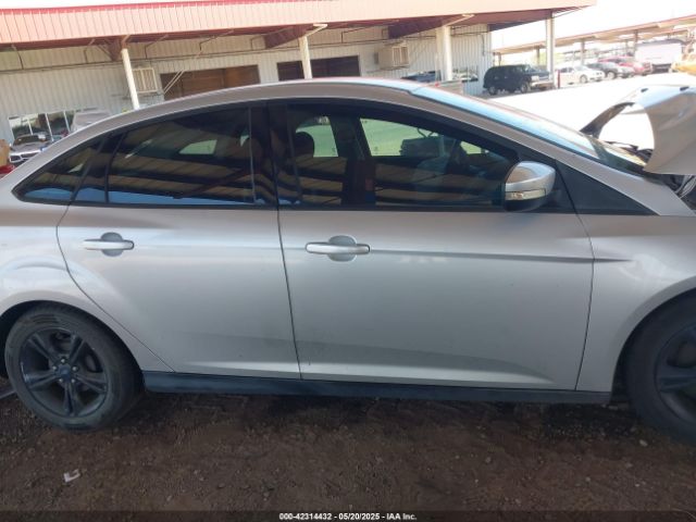 1FADP3F28EL300307 Ford FOCUS SE