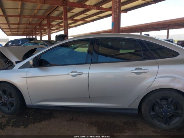 1FADP3F28EL300307 Ford FOCUS SE