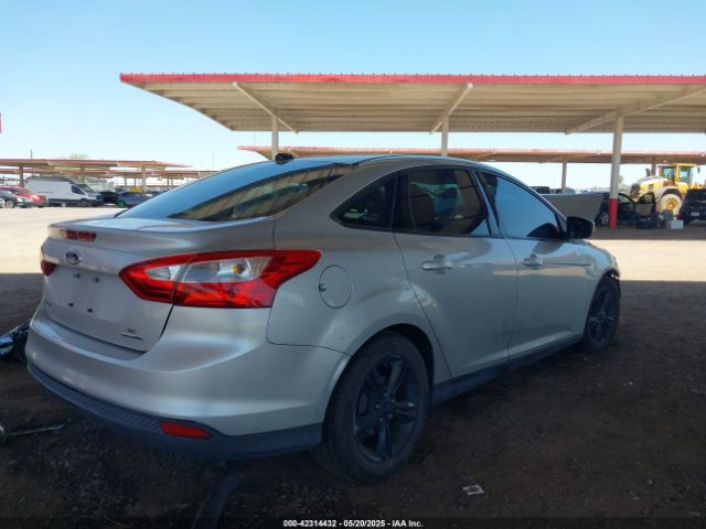1FADP3F28EL300307 Ford FOCUS SE