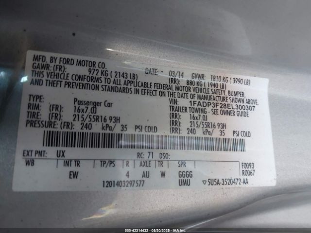 1FADP3F28EL300307 Ford FOCUS SE