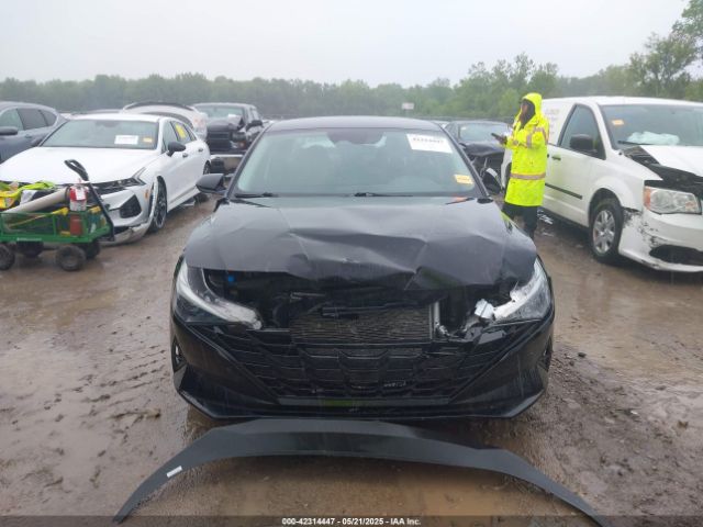 KMHLL4AG7MU103644 Hyundai ELANTRA SE