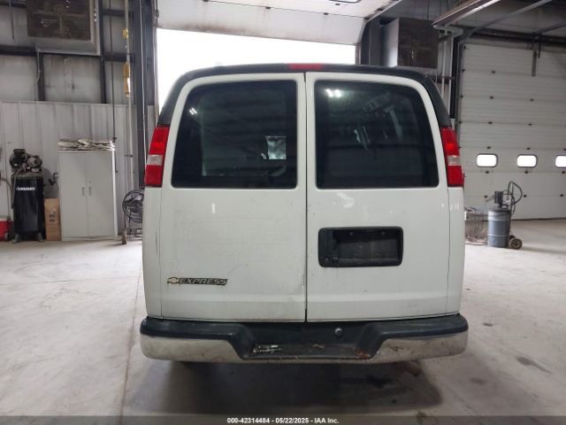 1GCWGBFG0K1195312 Chevrolet Express 2500 Work Van