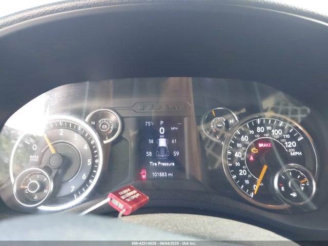 3C7WR4HJ9MG620192 RAM 2500 Tradesman  4x2 8' Box