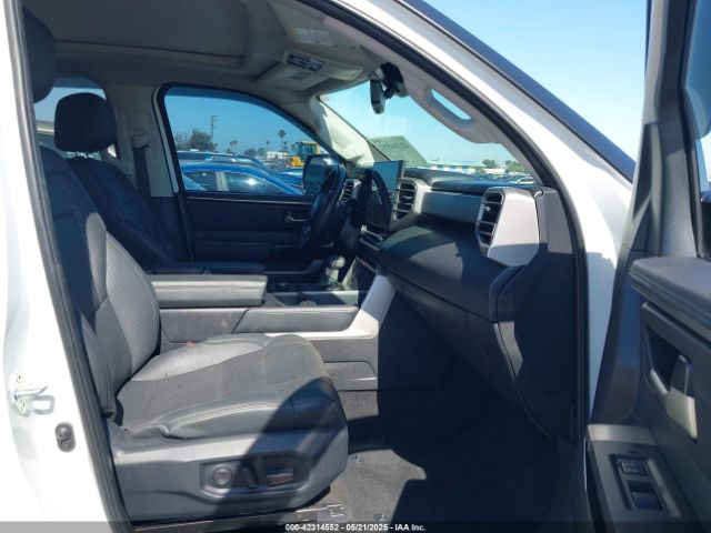 2024 TOYOTA TUNDRA 5TFWA5DB5RX185795 Photo 4
