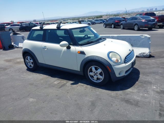 2010 MINI COOPER WMWMF3C53ATZ25765 Photo 0