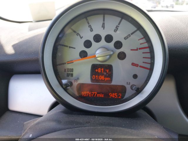 2010 MINI COOPER WMWMF3C53ATZ25765 Photo 6