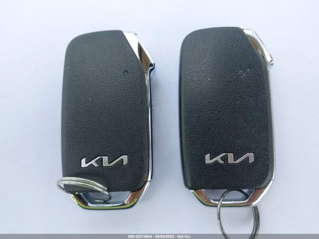 KNDCR3LE0R5144708 KIA NIRO EX