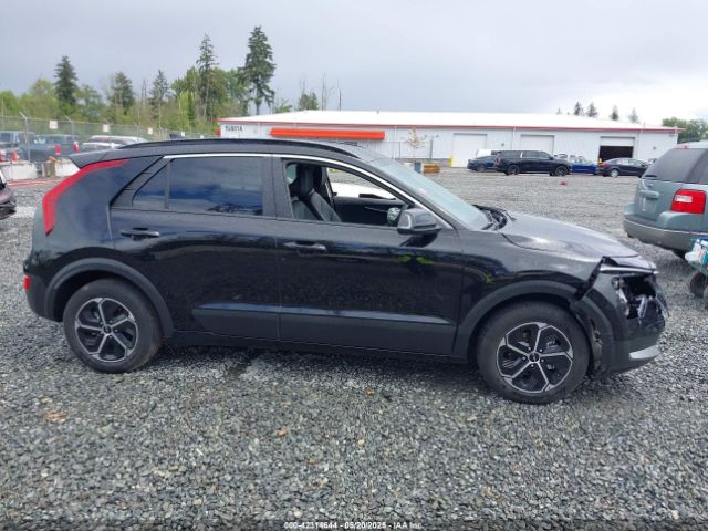 KNDCR3LE0R5144708 KIA NIRO EX