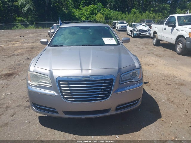 Chrysler 300 2014 2C3CCAAG4EH379971 Image 12