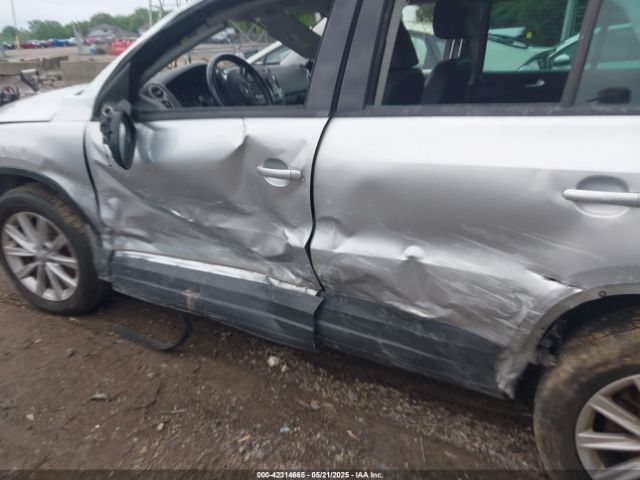 2015 VOLKSWAGEN TIGUAN WVGBV7AX9FW595477 Photo 5