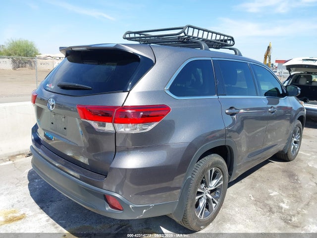 5TDZARFH8HS023377 Toyota Highlander Le