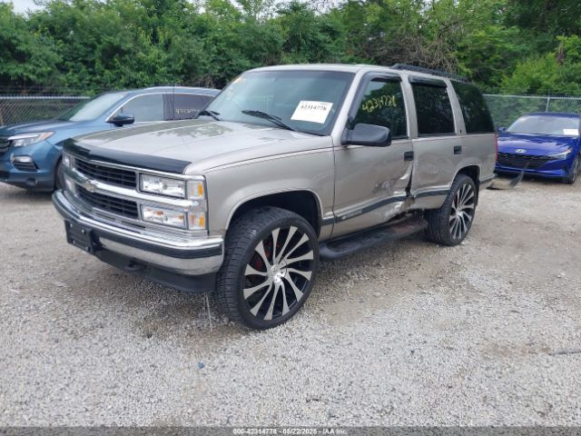 1999 CHEVROLET TAHOE 1GNEK13R8XR102093 Photo 1