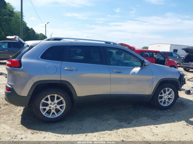 1C4PJMCB5HW611179 Jeep Cherokee Latitude 4x4