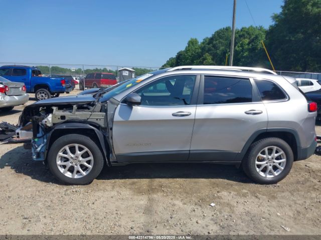 1C4PJMCB5HW611179 Jeep Cherokee Latitude 4x4