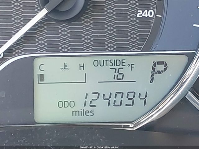 5YFBURHE7FP342822 Toyota COROLLA LE