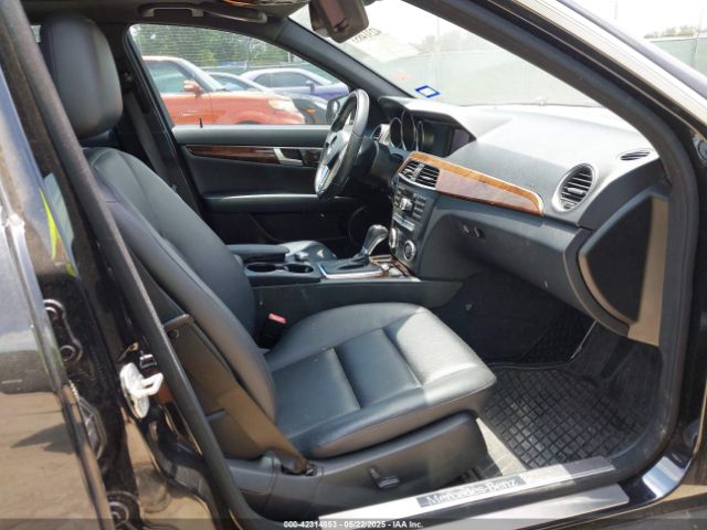 WDDGF4HB7EA955671 Mercedes-Benz C 250 Luxury/sport