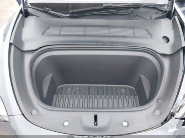 2023 TESLA MODEL Y 7SAYGDEE8PA023354 Photo 9