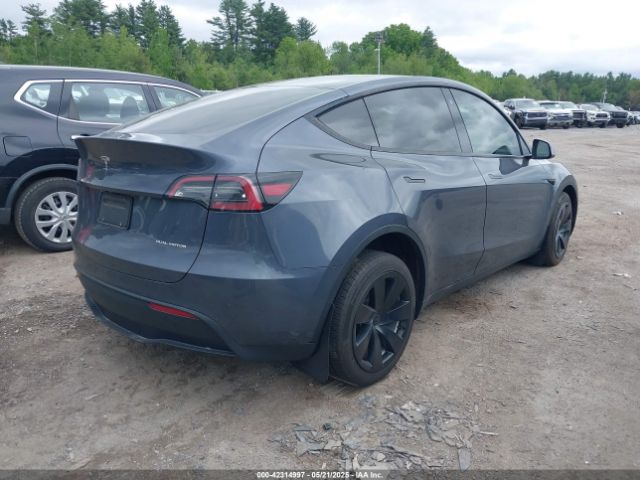 2023 TESLA MODEL Y 7SAYGDEE8PA023354 Photo 3