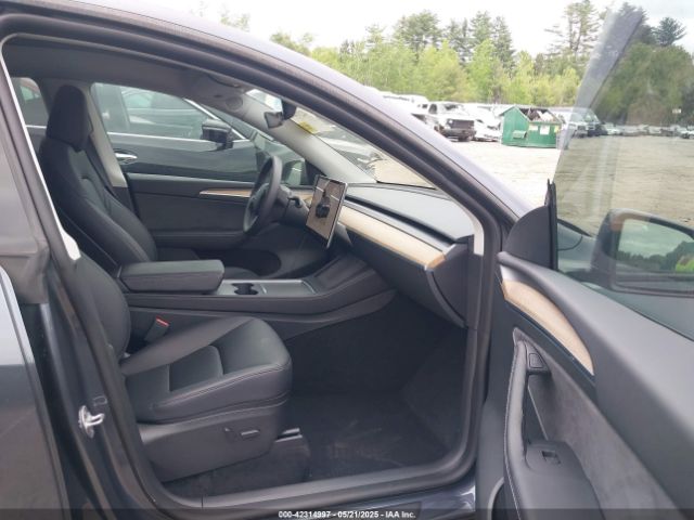 2023 TESLA MODEL Y 7SAYGDEE8PA023354 Photo 4