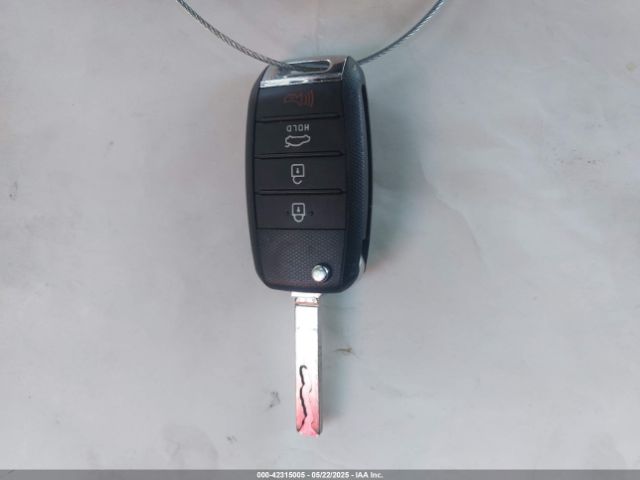 5XXGT4L35LG401081 KIA Optima Lx