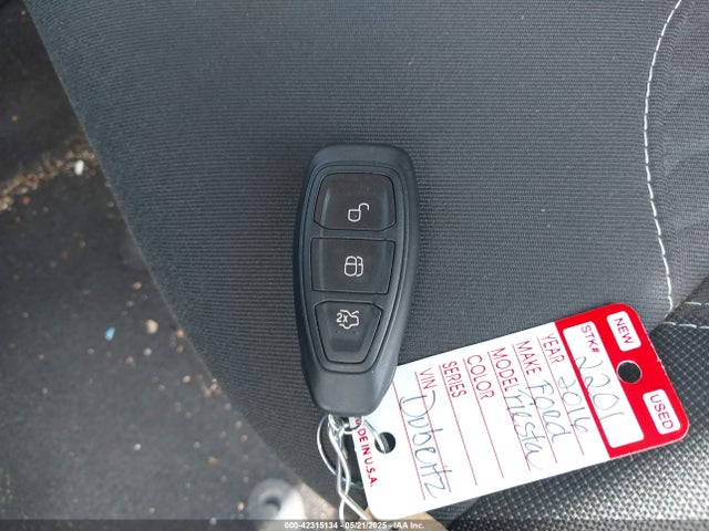 Ford FIESTA ST 2016 3FADP4GX3GM187996 Image 11