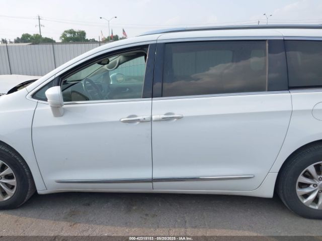 2C4RC1BG2KR609002 Chrysler Pacifica