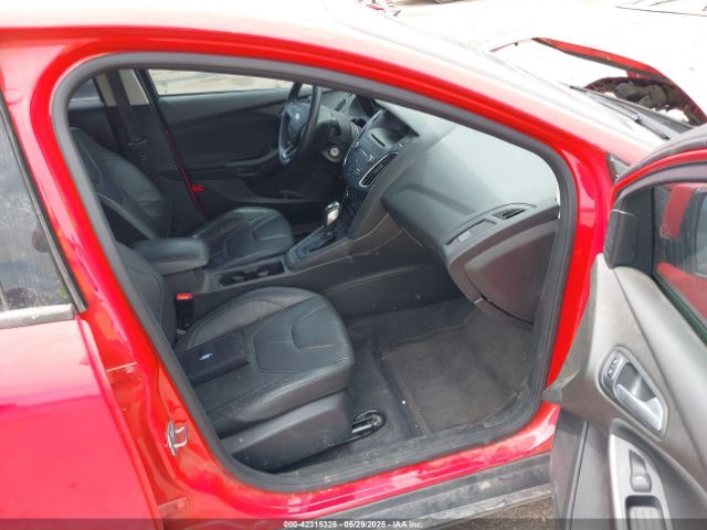 1FADP3K23GL293730 Ford FOCUS SE