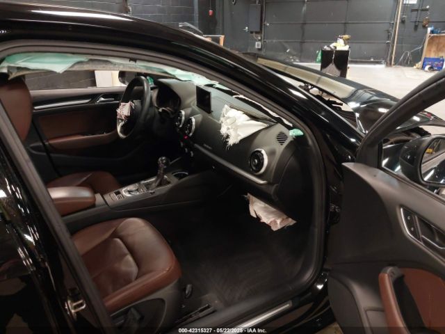 2018 AUDI A3 WAUB8GFF8J1036050 Photo 4