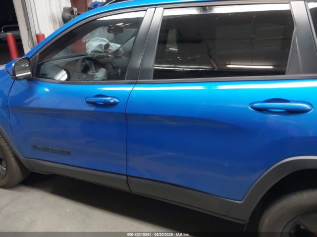 1C4PJMLBXLD539576 Jeep Cherokee Altitude 4x4