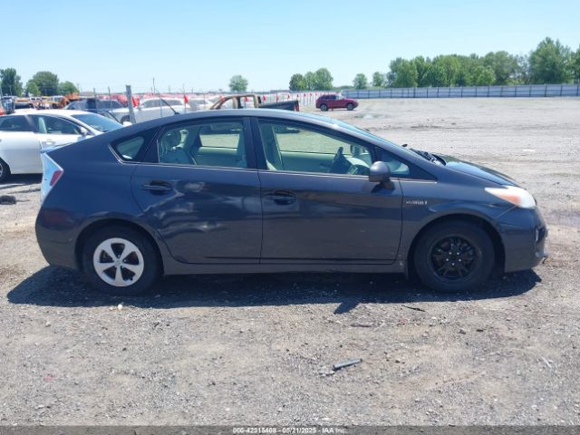 JTDKN3DU5E1743070 Toyota Prius Two