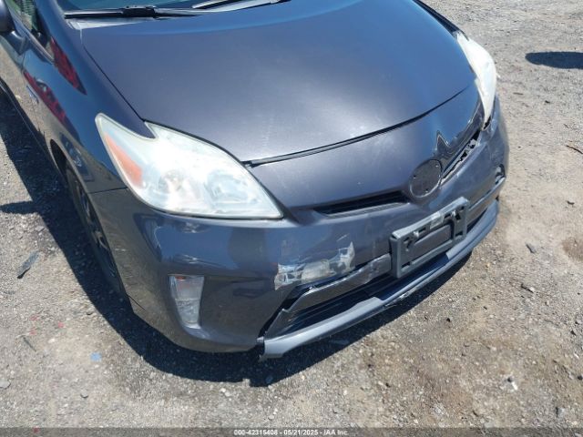 JTDKN3DU5E1743070 Toyota Prius Two