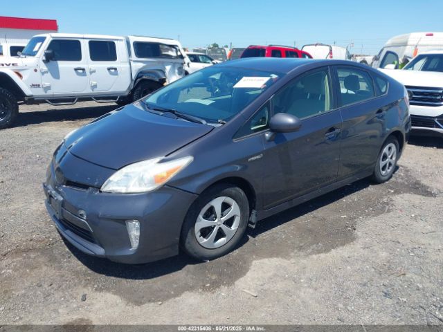 JTDKN3DU5E1743070 Toyota Prius Two