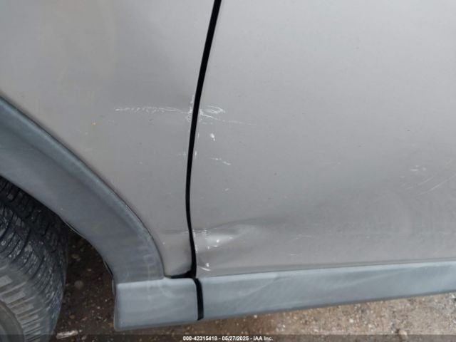 2T3ZFREV9HW397441 Toyota RAV4 LE