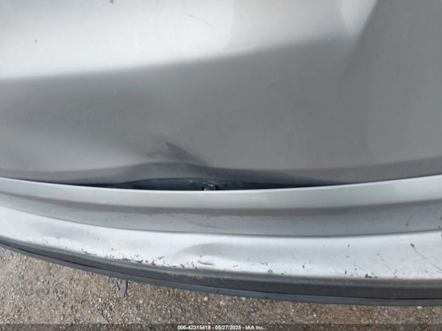 2T3ZFREV9HW397441 Toyota RAV4 LE