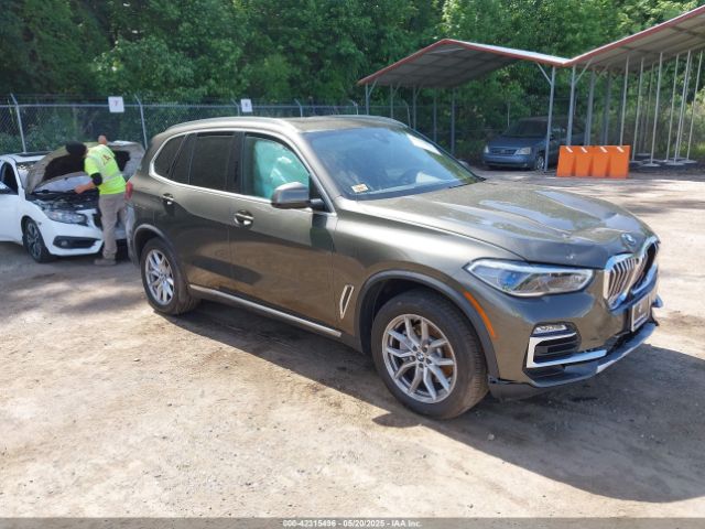 2021 BMW X5 5UXCR6C06M9G21960