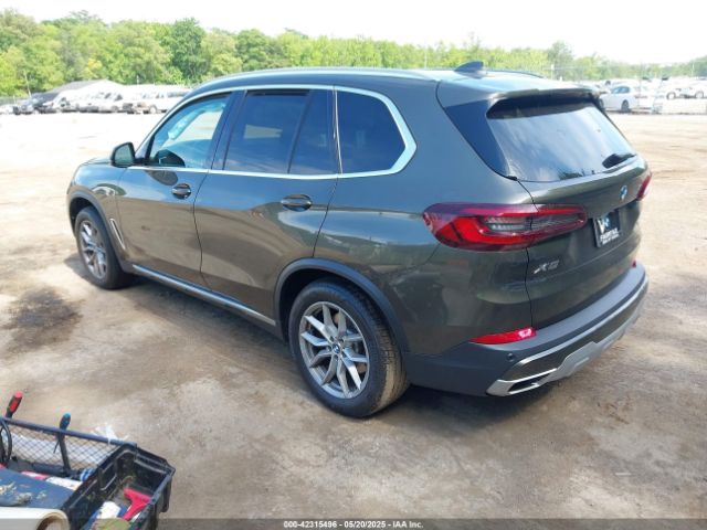 2021 BMW X5 5UXCR6C06M9G21960 Photo 2