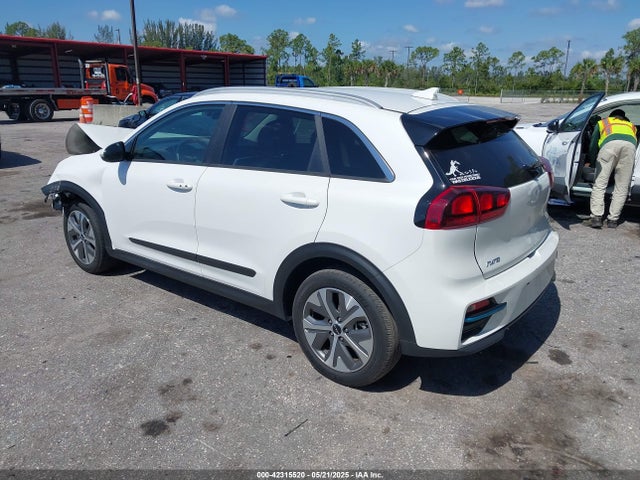 KNDCC3LG0N5129624 KIA Niro
