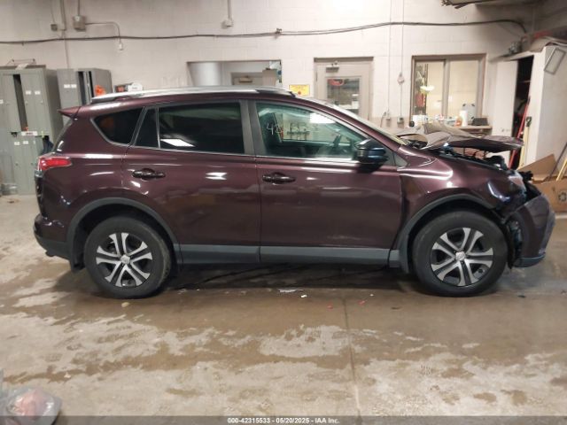 2T3BFREV1JW744056 Toyota RAV4 LE